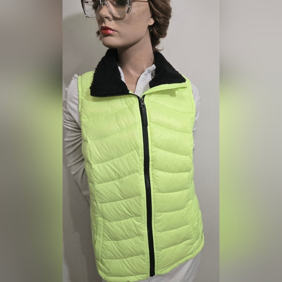 Women's Calvin Klein Neon Yellow Puffer Vest. Mixed Media. Pristine Condition - Picture 5 of 7